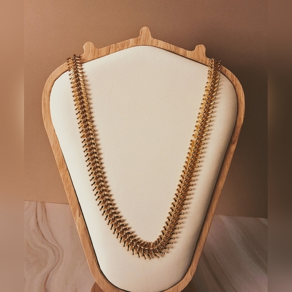 💥 24K Gold Plated Fish Bone Necklace - Picture 4 of 6